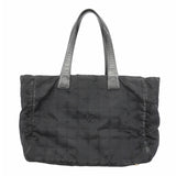 【6hc2753】シャネル トートバッグ ニュートラベル ナイロン ブラック シャンパンゴールド金具【中古】レディース