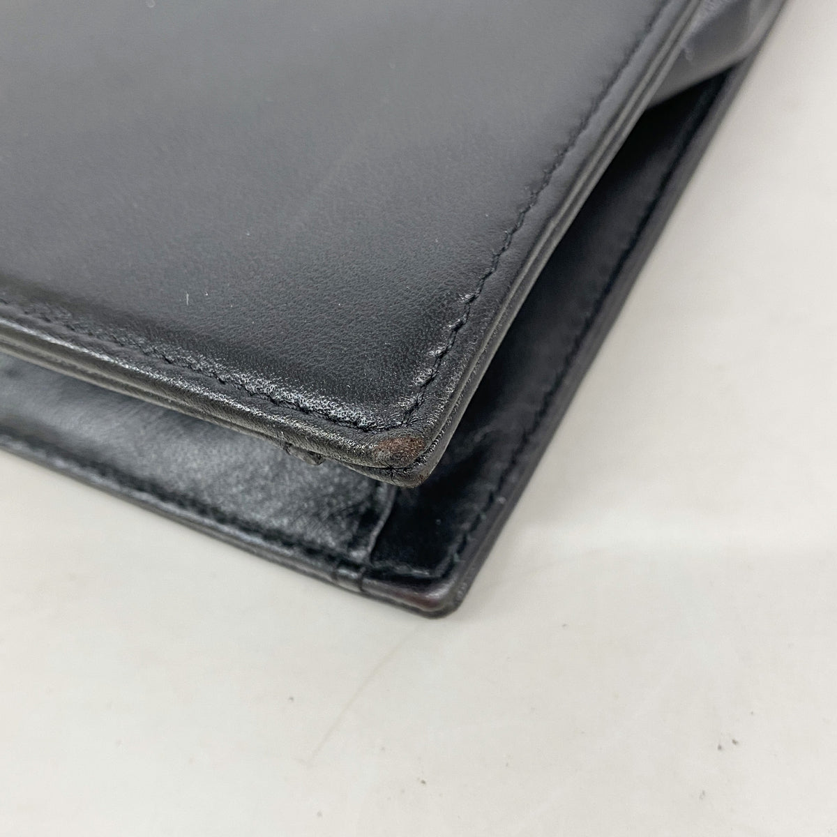 【6hc2765-k】シャネル クラッチバッグ ラムスキン ブラック アイボリー シャンパンゴールド金具【中古】メンズ レディース ユニセックス