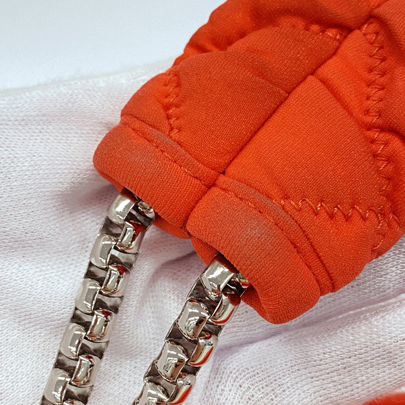 【6hc2772-k】シャネル ショルダーバッグ チェーンショルダー バブルキルト ナイロン レッド シルバー金具【中古】レディース