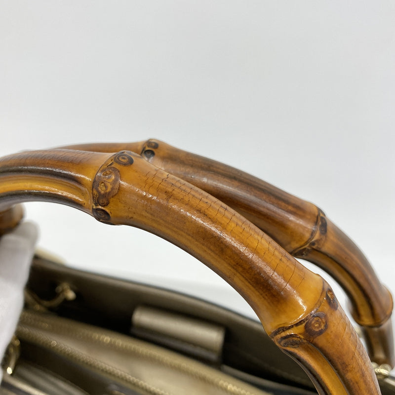 【6hc2784-k】グッチ ハンドバッグ バンブー 323660 レザー ペールシルバー シャンパンゴールド金具 2wayバッグ【中古】レディース