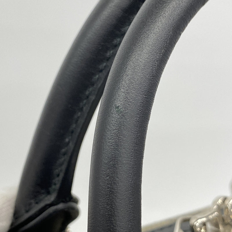 【6hc2795-k】グッチ ブリーフケース GGスプリーム 406384 PVC ベージュ ブラック シルバー金具 2wayバッグ【中古】メンズ