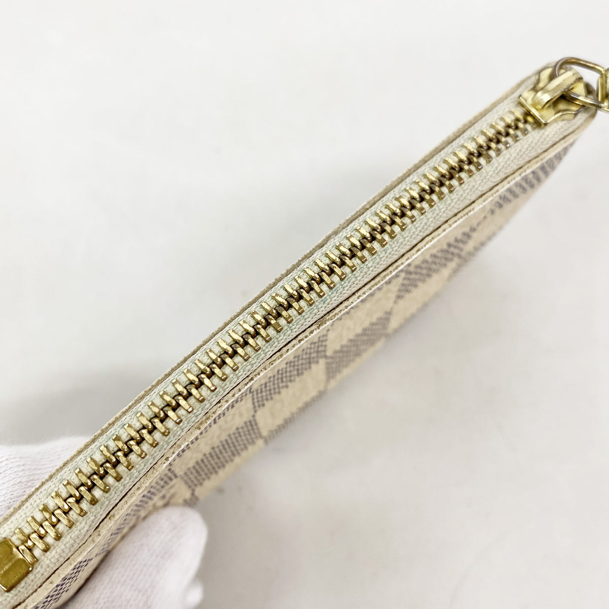 【6hc2812-k】ルイヴィトン コインケース ダミエ・アズール ポシェットクレ N62659 ホワイト【中古】レディース