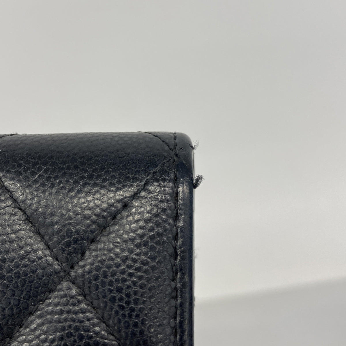 【6hc2825-k】シャネル ショルダーバッグ マトラッセ チェーンショルダー キャビアスキン ブラック ゴールド金具【中古】レディース