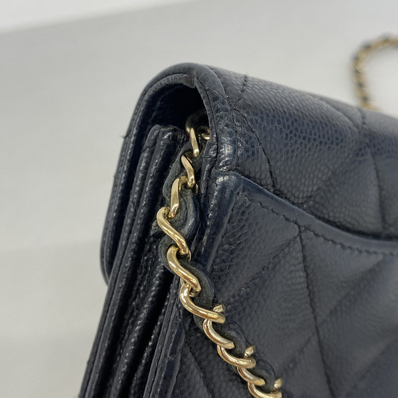 【6hc2825-k】シャネル ショルダーバッグ マトラッセ チェーンショルダー キャビアスキン ブラック ゴールド金具【中古】レディース