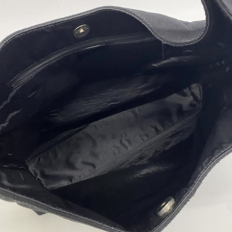 【6hc2837】グッチ ショルダーバッグ 001 3297 キャンバス ブラック シルバー金具【中古】レディース