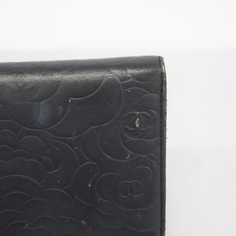 【6hc2875】シャネル 三つ折り長財布 カメリア ラムスキン ブラック シルバー金具【中古】レディース