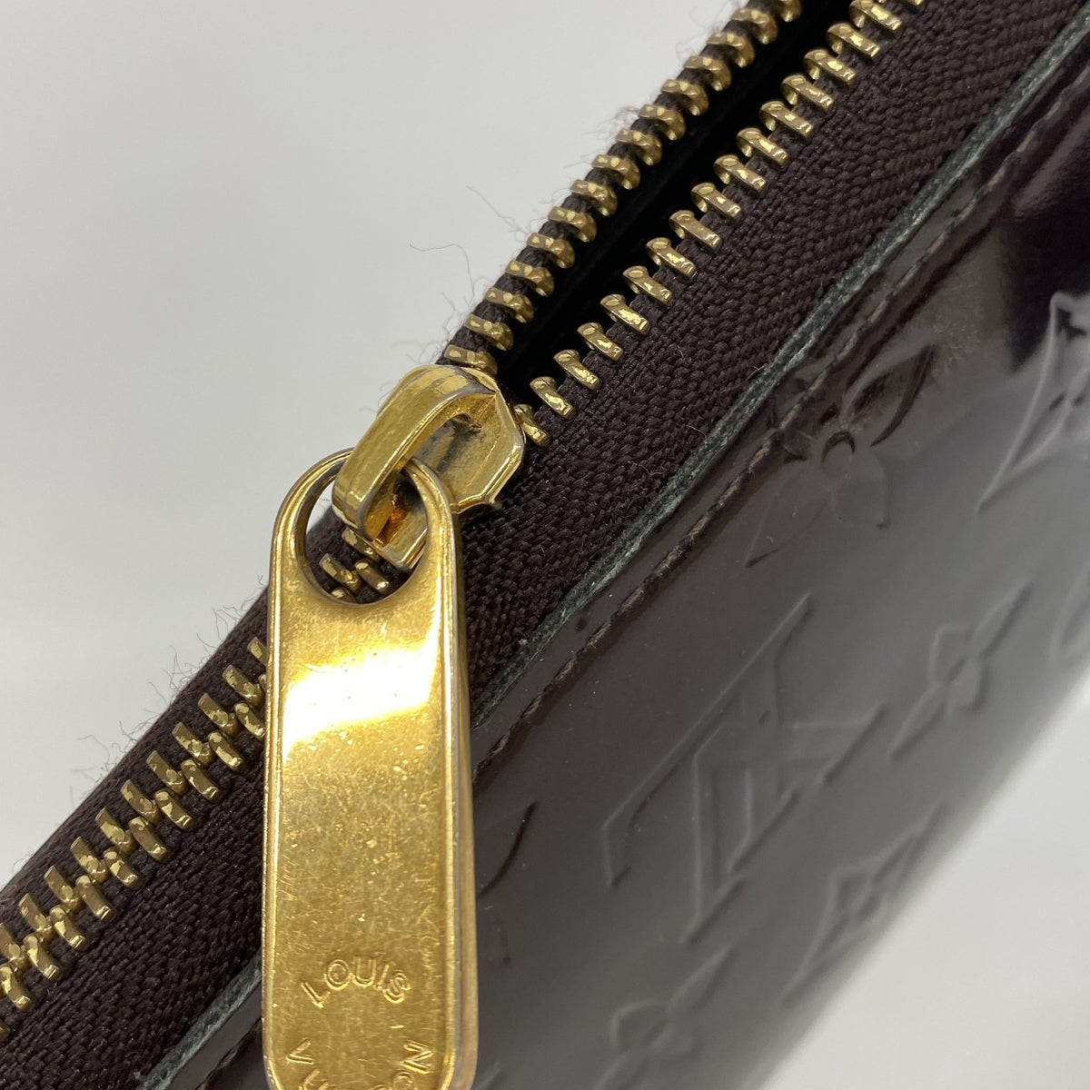【6hc2901】ルイヴィトン 長財布 ヴェルニ ジッピーウォレット M93522 アマラント【中古】メンズ レディース ユニセックス