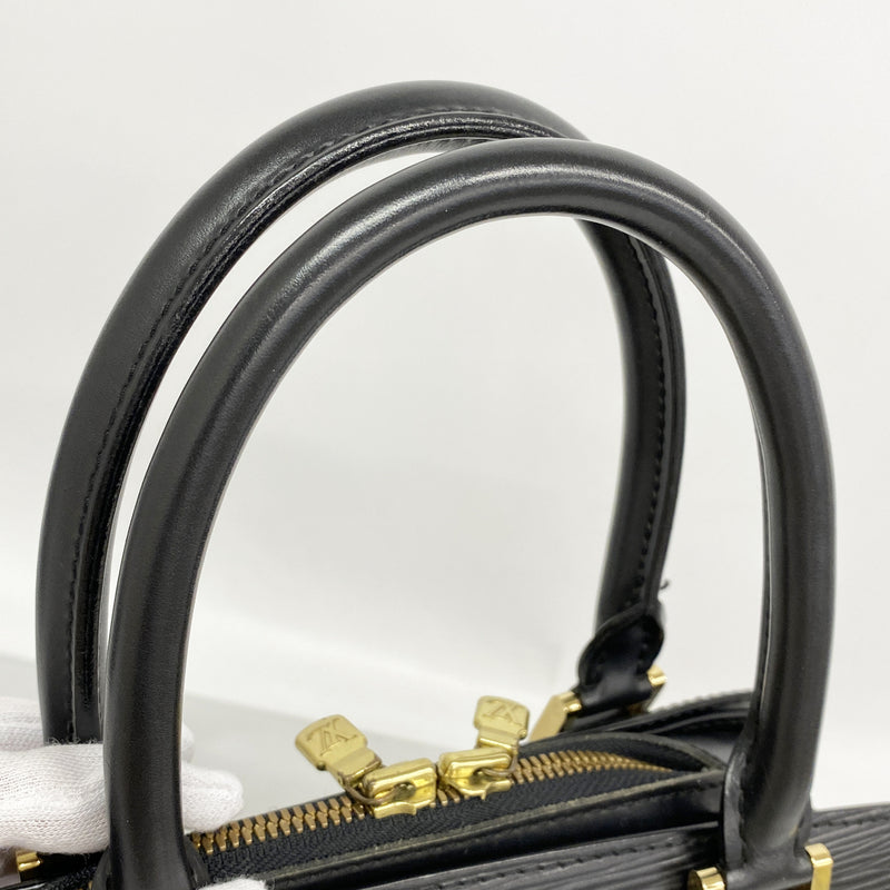 【6hd2987】ルイヴィトン ハンドバッグ エピ ポンヌフ M52052 ノワール【中古】レディース