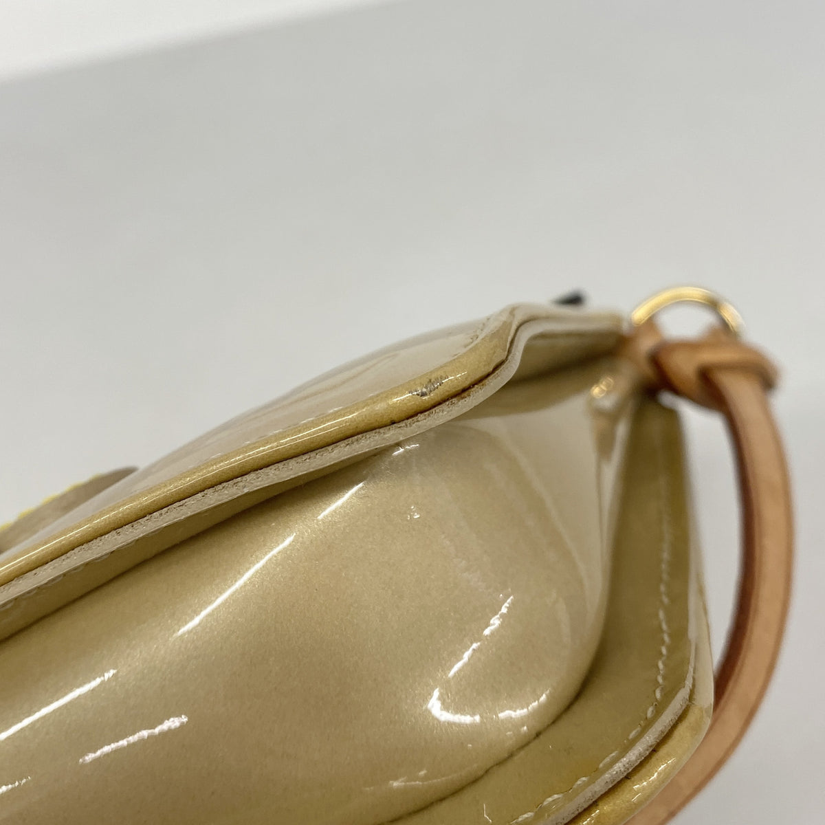 【6hd3028-k】ルイヴィトン ポーチ ヴェルニ フラワーレキシントン M92246 ベージュ【中古】レディース