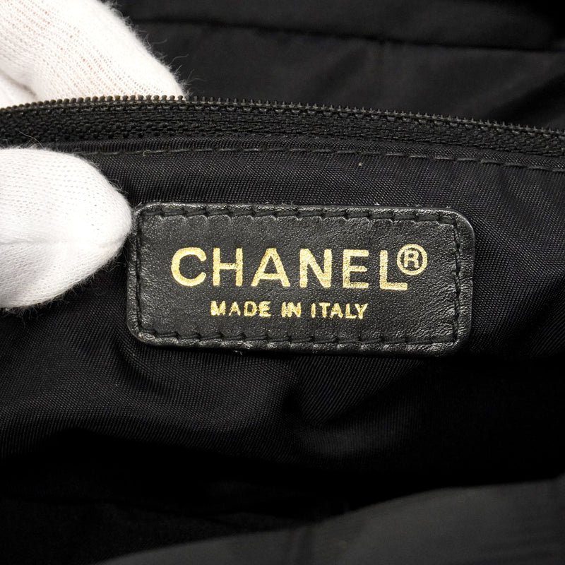 【6hd3055-k】シャネル ハンドバッグ ニュートラベル ナイロン ブラック ゴールド金具【中古】レディース