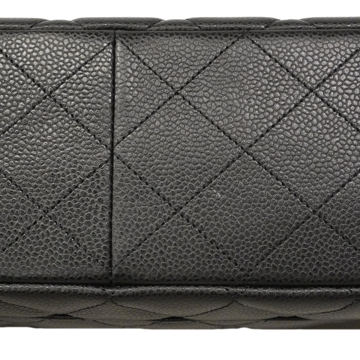 【6hd3064-h】シャネル ショルダーバッグ デカマトラッセ Wチェーン キャビアスキン ブラック シルバー金具【中古】レディース