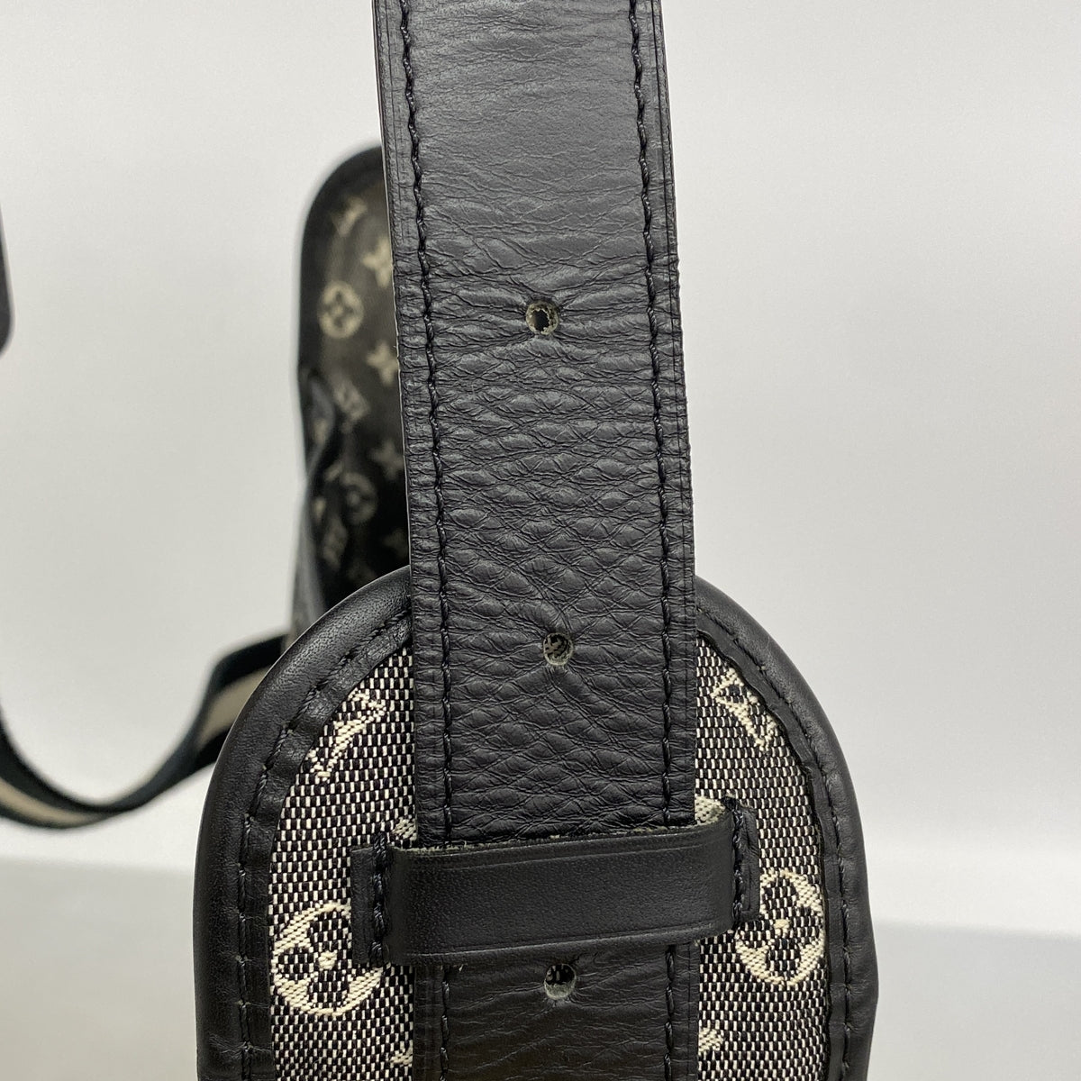 【6hd3217】ルイヴィトン ショルダーバッグ モノグラム・ミニ ブザス マリーケイト M92324 ノワール【中古】レディース