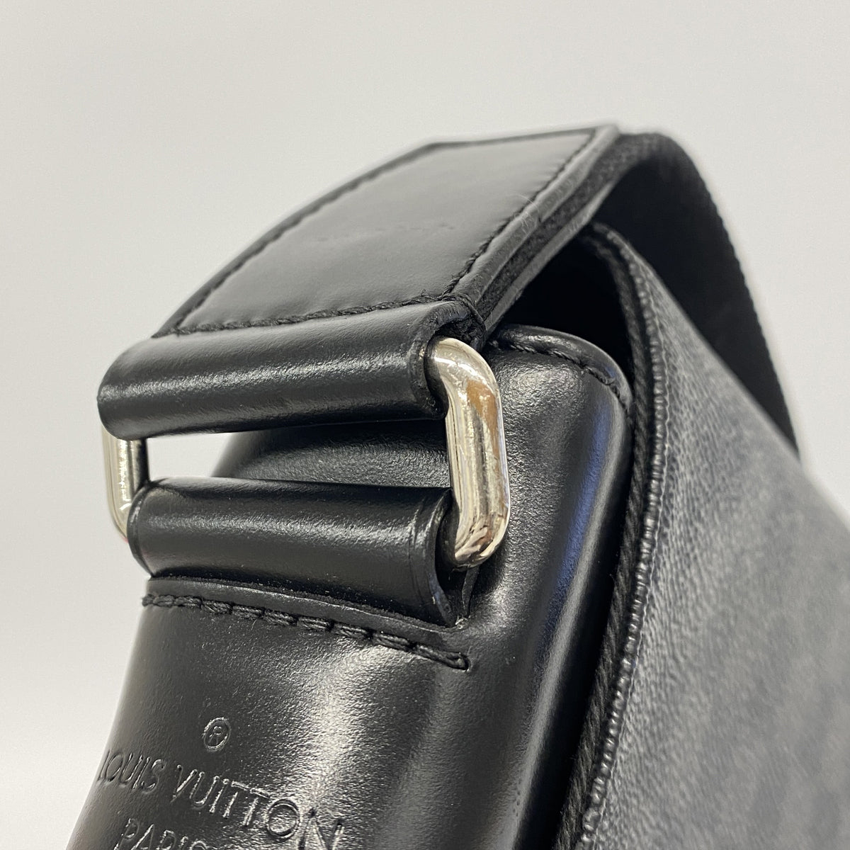 【6hd3222】ルイヴィトン ショルダーバッグ ダミエ・グラフィット ディストリクトMMNM N41029 ブラック【中古】メンズ