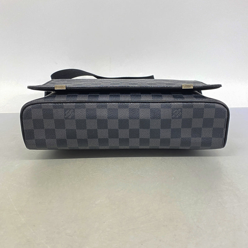 【6hd3222】ルイヴィトン ショルダーバッグ ダミエ・グラフィット ディストリクトMMNM N41029 ブラック【中古】メンズ