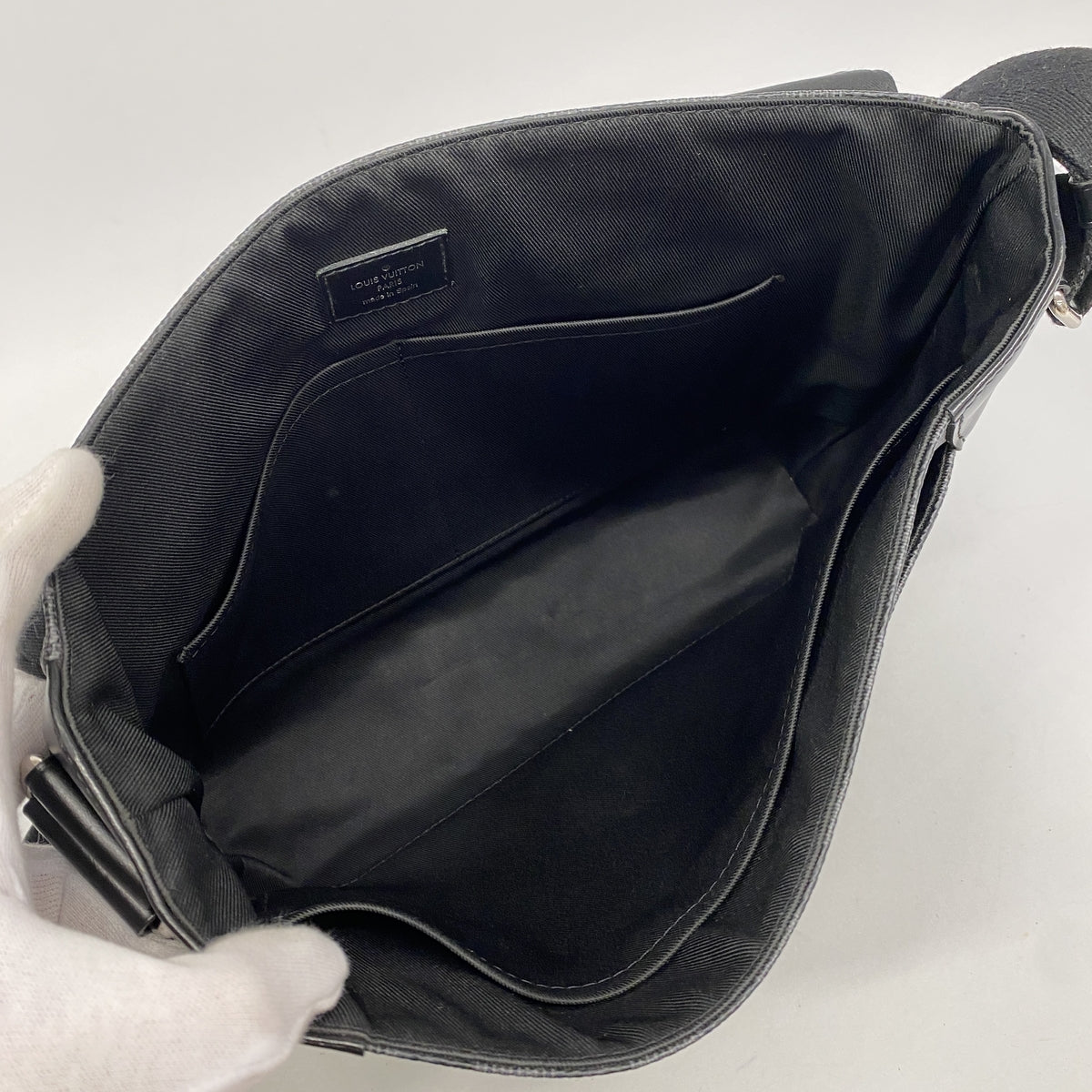 【6hd3222】ルイヴィトン ショルダーバッグ ダミエ・グラフィット ディストリクトMMNM N41029 ブラック【中古】メンズ