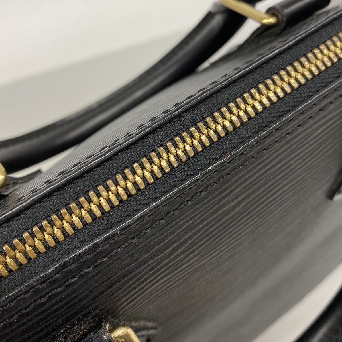【6hd3225】ルイヴィトン ハンドバッグ エピ アルマ M52142 ノワール 2wayバッグ【中古】レディース
