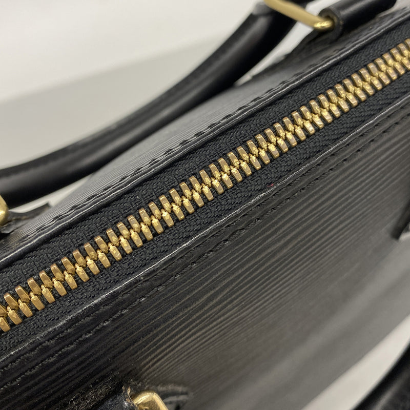 【6hd3225】ルイヴィトン ハンドバッグ エピ アルマ M52142 ノワール 2wayバッグ【中古】レディース