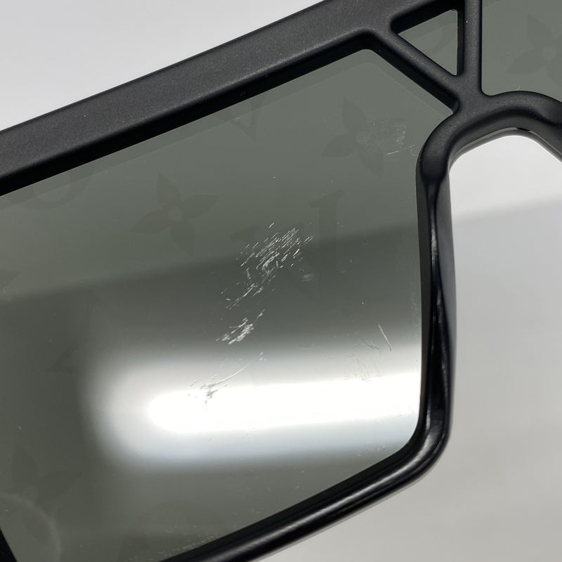 【6hd3274】ルイヴィトン サングラス サングラスLVワイメアL Z1583E ブラック【中古】メンズ
