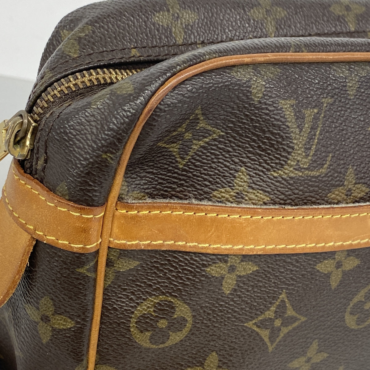 【6hd3302】ルイヴィトン クラッチバッグ モノグラム コンピエーニュ28 M51845 ブラウン【中古】メンズ レディース ユニセックス