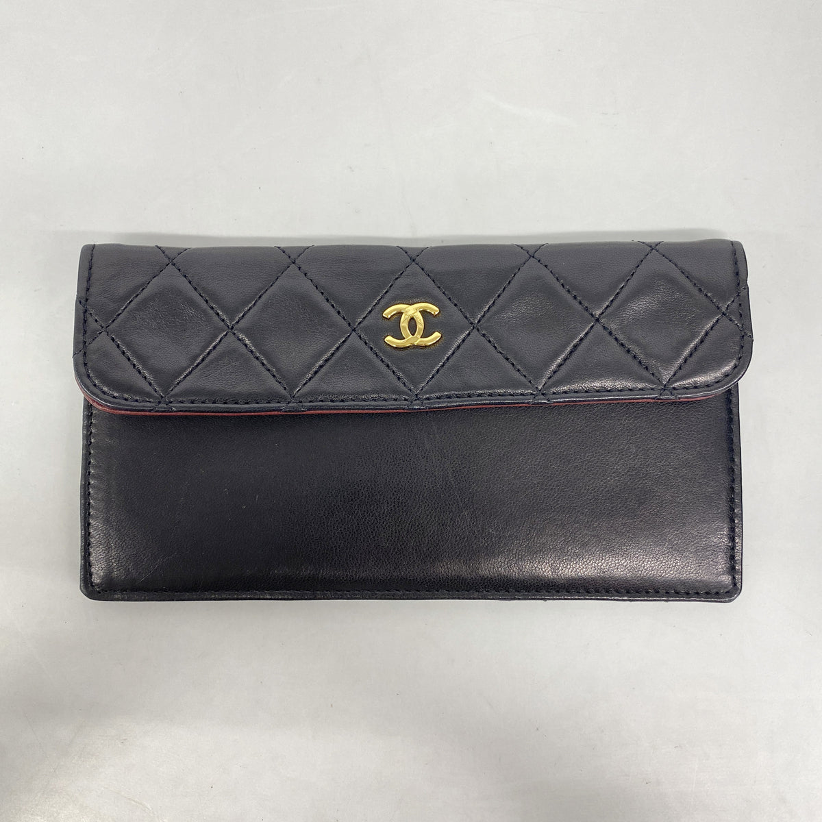 【6hd3304】シャネル ショルダーバッグ マトラッセ Wチェーン ラムスキン ブラック ゴールド金具【中古】レディース