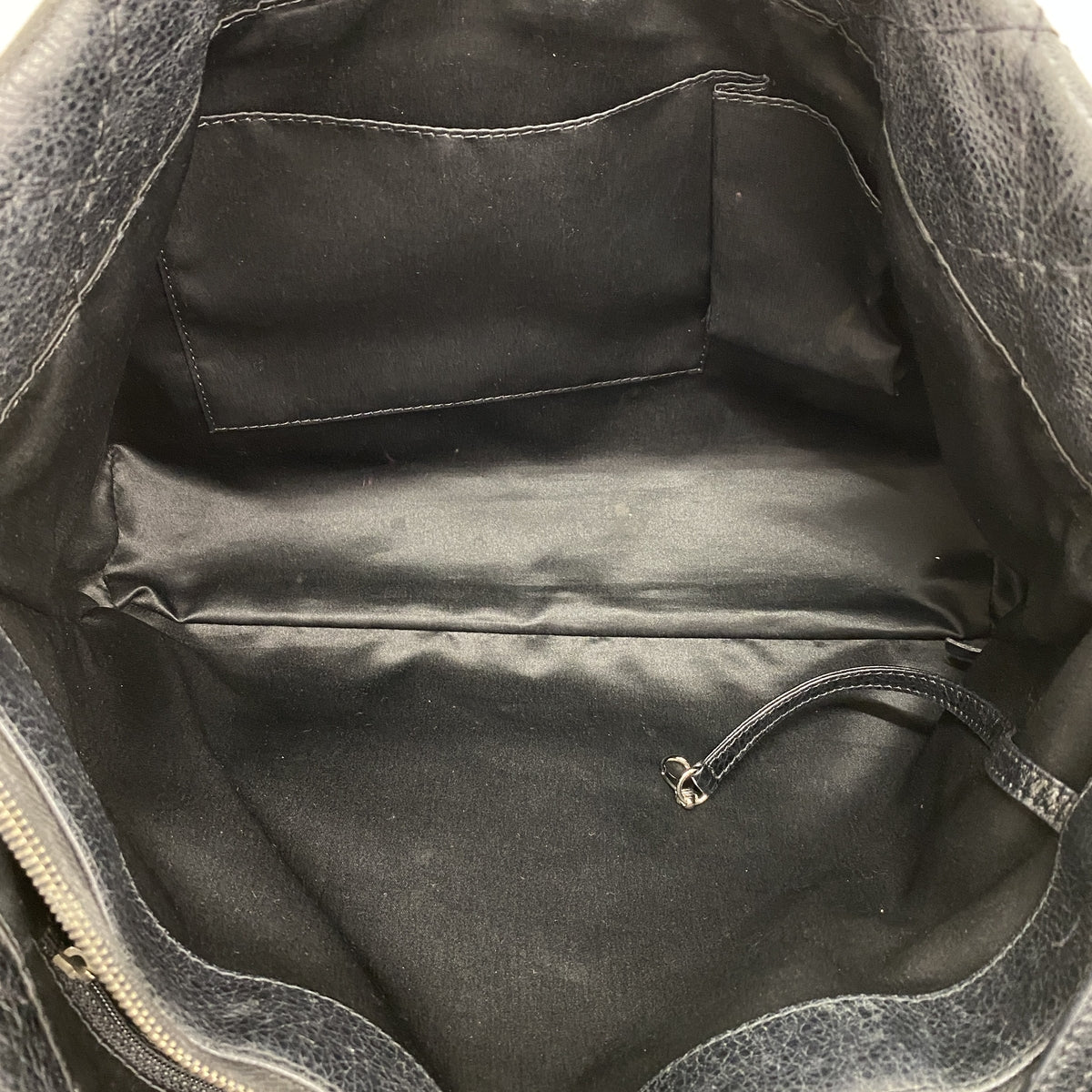 【6hd3311】シャネル トートバッグ オンザロード レザー ブラック シルバー金具【中古】レディース