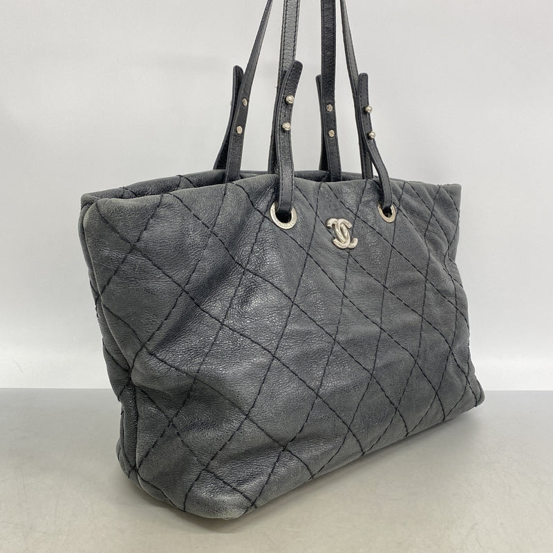 【6hd3311】シャネル トートバッグ オンザロード レザー ブラック シルバー金具【中古】レディース