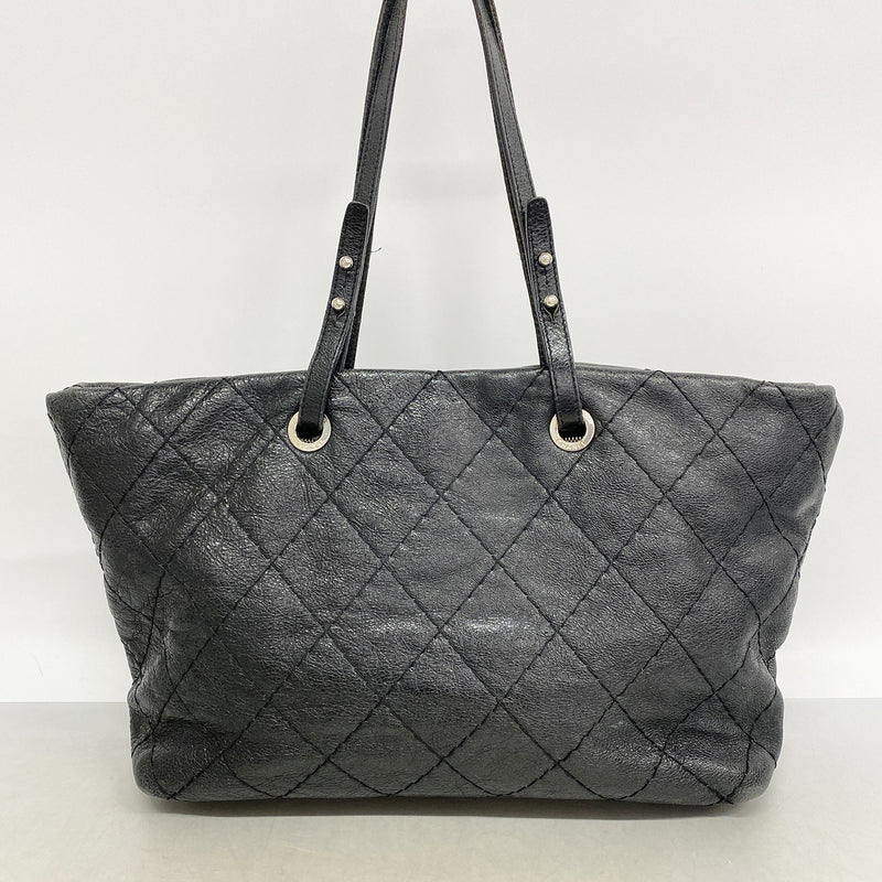 【6hd3311】シャネル トートバッグ オンザロード レザー ブラック シルバー金具【中古】レディース