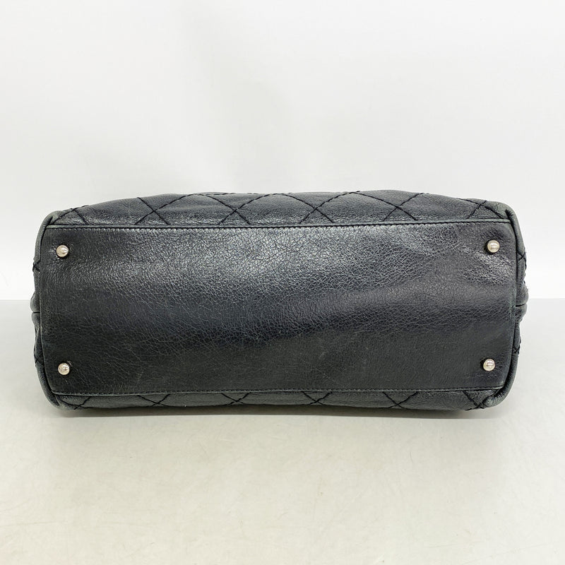 【6hd3311】シャネル トートバッグ オンザロード レザー ブラック シルバー金具【中古】レディース