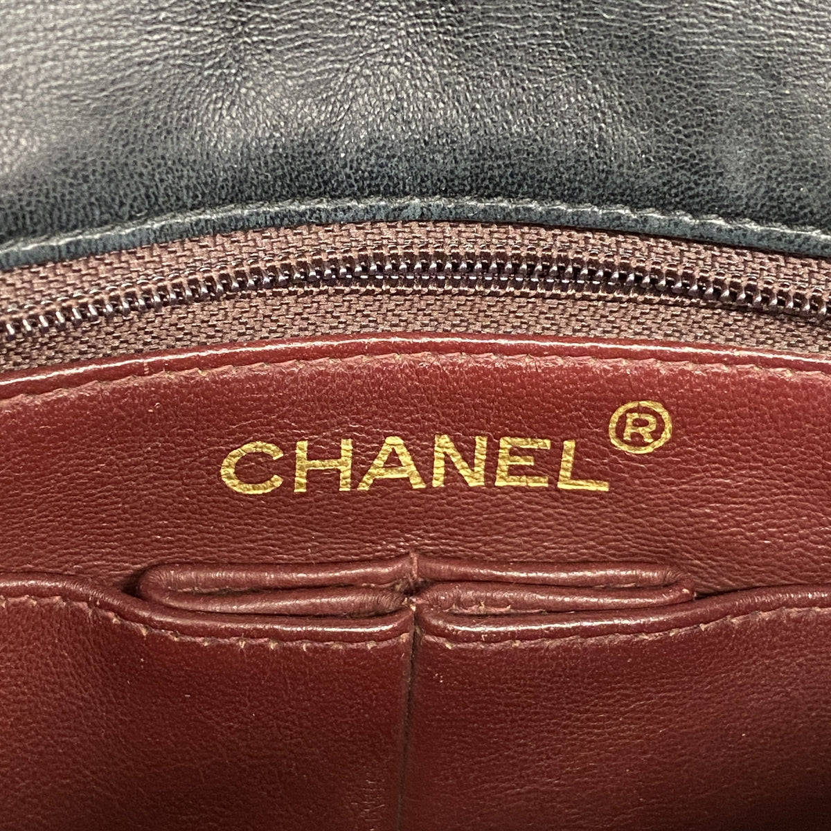 【6hd3312】シャネル ショルダーバッグ ミニマトラッセ チェーンショルダー ラムスキン ブラック ゴールド金具【中古】レディース