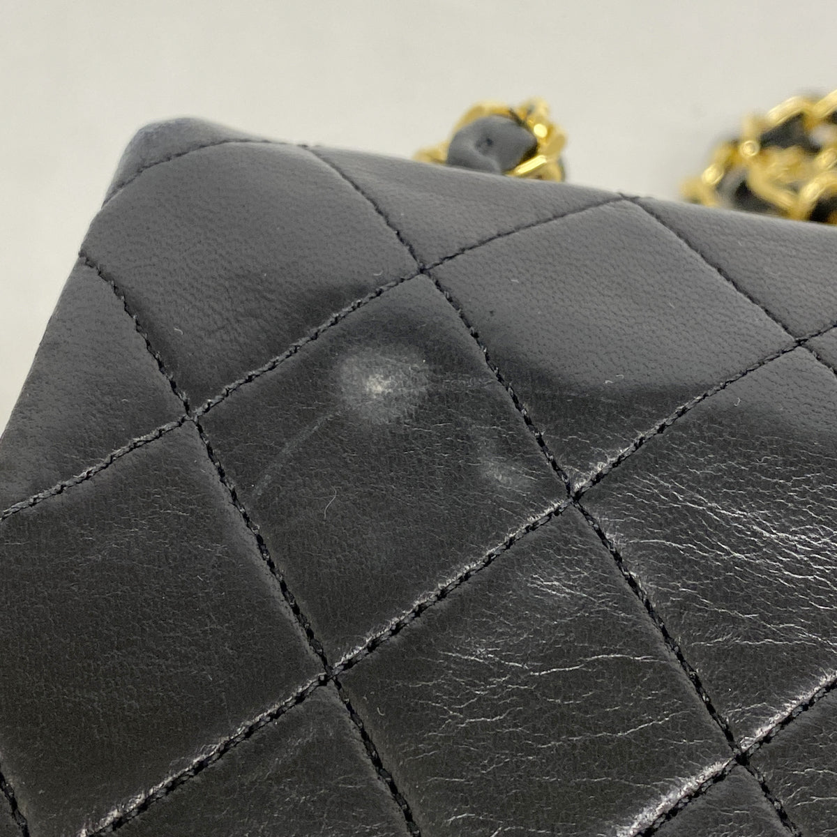 【6hd3313】シャネル ショルダーバッグ ミニマトラッセ チェーンショルダー ラムスキン ブラック ゴールド金具【中古】レディース