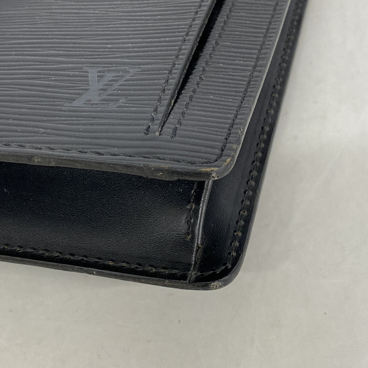 【6hd3339】ルイヴィトン クラッチバッグ エピ ポシェットセリエドラゴンヌ M52612 ノワール【中古】レディース