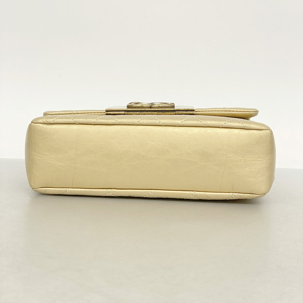 【6hd3351】シャネル ショルダーバッグ マトラッセ Wチェーン ラムスキン ゴールド ゴールド金具【中古】レディース