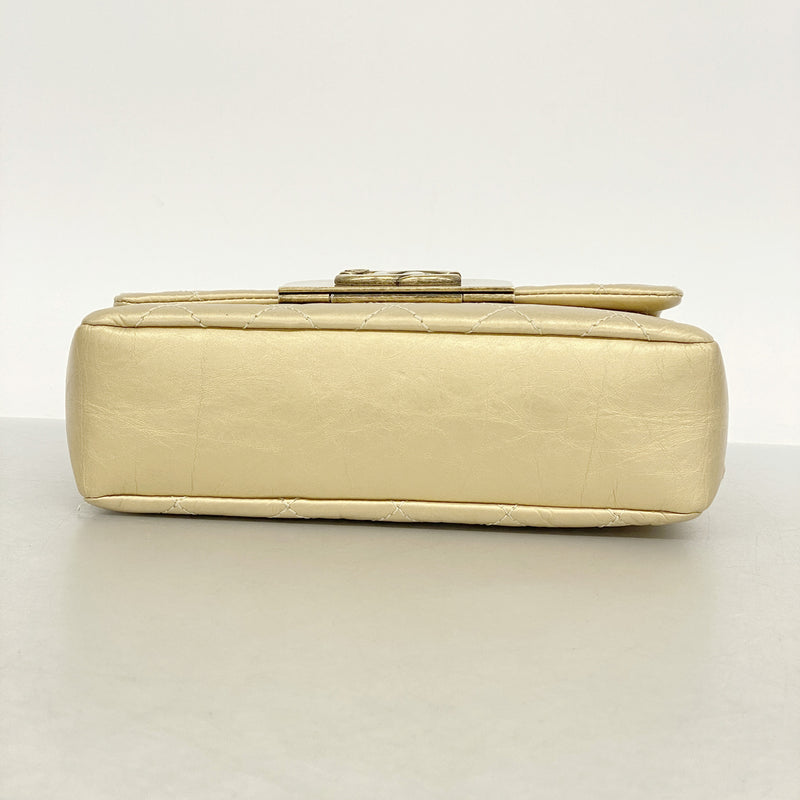 【6hd3351】シャネル ショルダーバッグ マトラッセ Wチェーン ラムスキン ゴールド ゴールド金具【中古】レディース