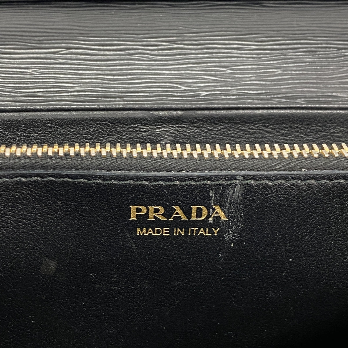 【6hd3396-k】プラダ 長財布 ヴィッテロ レザー ブラック ゴールド金具【中古】メンズ レディース ユニセックス