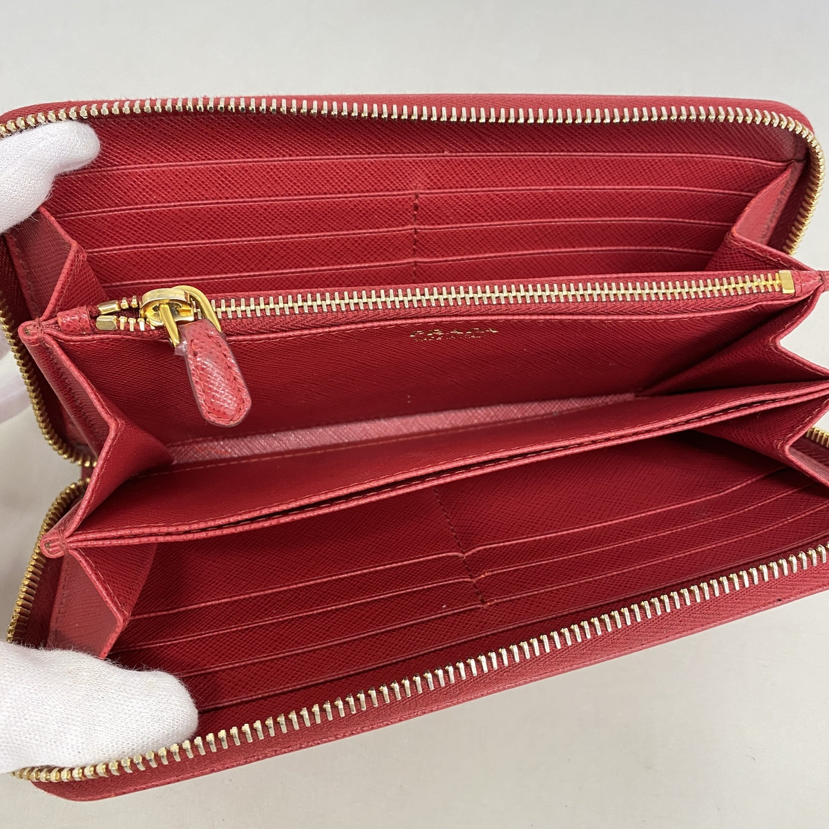 【6hd3397-k】プラダ 長財布 サフィアーノ レザー レッド ゴールド金具【中古】レディース