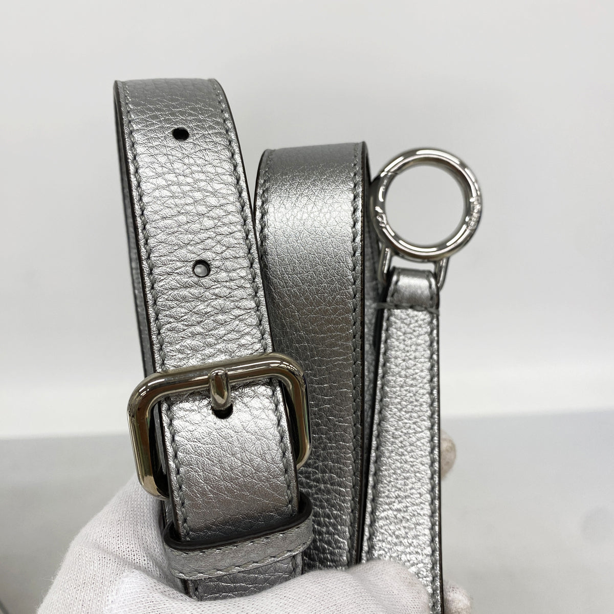 【6hd3414】フェンディ ハンドバッグ ピーカブー レザー シルバー シルバー金具【中古】レディース