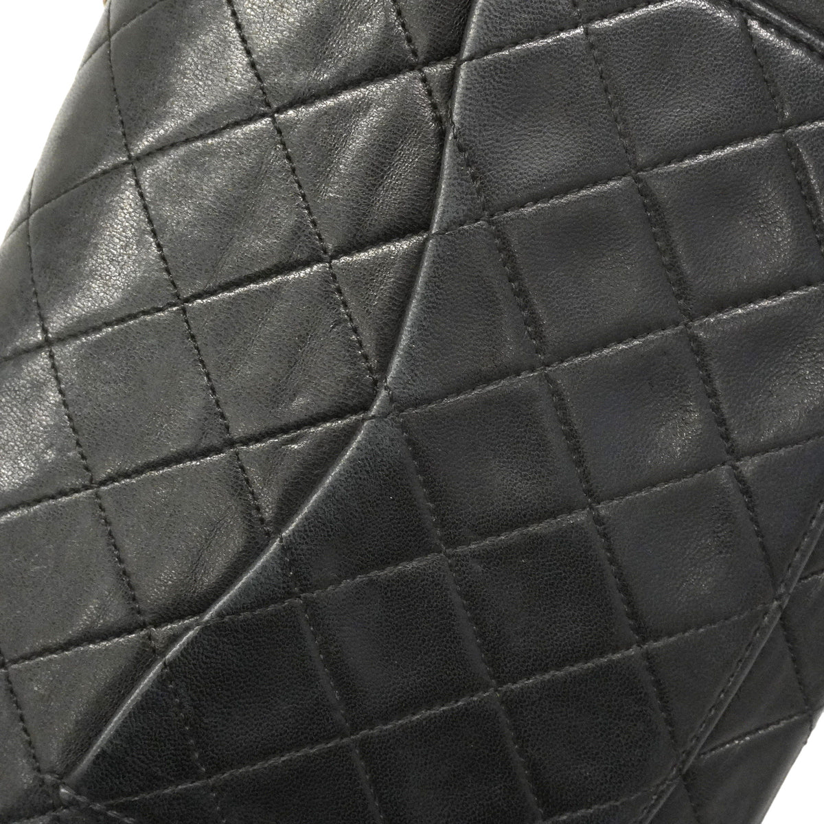 【6hd3492】シャネル ショルダーバッグ マトラッセ Wフラップ Wチェーン ラムスキン ブラック ゴールド金具【中古】レディース