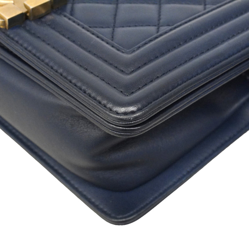 【6hd3493】シャネル ショルダーバッグ ボーイシャネル チェーンショルダー ラムスキン ネイビー ゴールド金具【中古】レディース