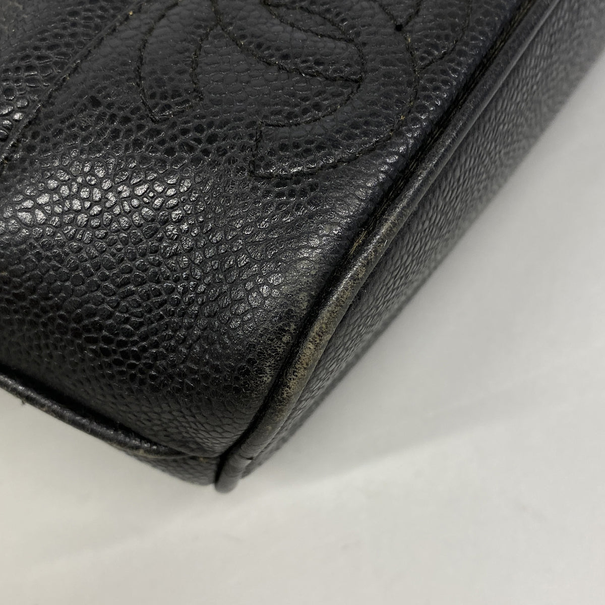 【6hd3539】シャネル ショルダーバッグ トリプルココ キャビアスキン ブラック ゴールド金具【中古】レディース
