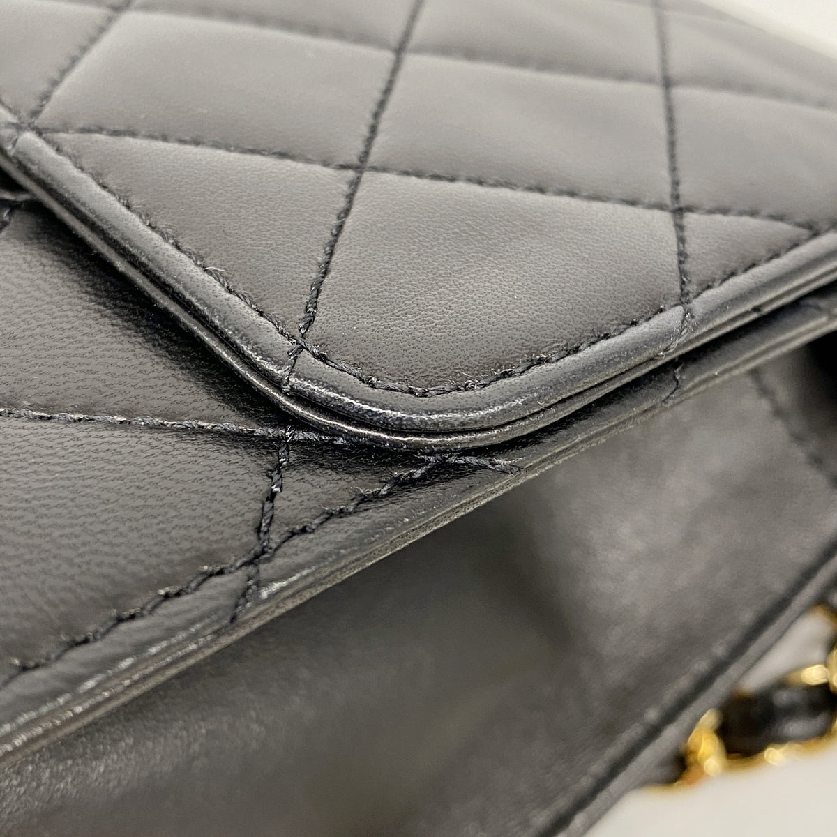 【6hd3549-k】シャネル ショルダーバッグ マトラッセ チェーンショルダー ラムスキン ブラック ゴールド金具【中古】レディース