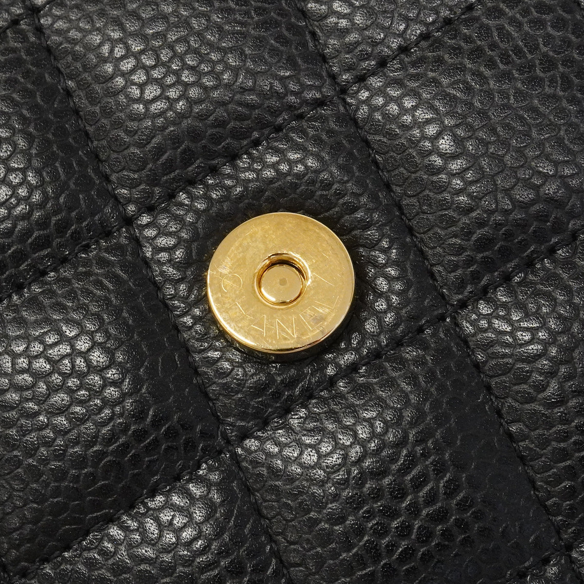 【6hd3593】シャネル ショルダーウォレット マトラッセ チェーンショルダー キャビアスキン ブラック ゴールド金具【中古】レディース