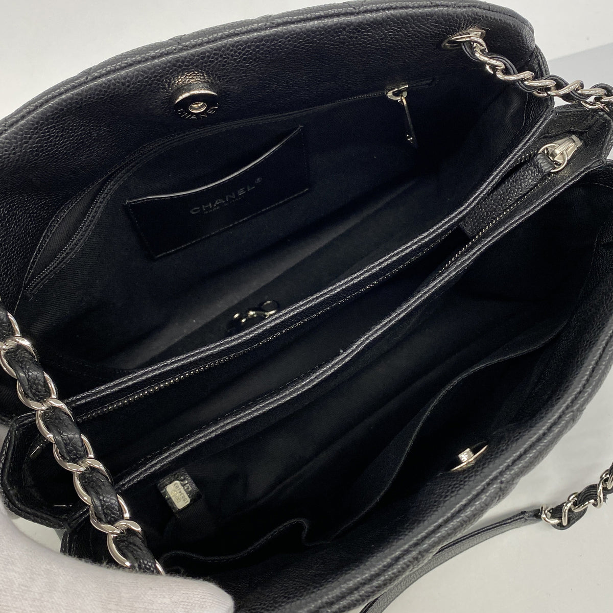 【6hd3722-k】シャネル ショルダーバッグ マトラッセ チェーンショルダー キャビアスキン ブラック シルバー金具【中古】レディース