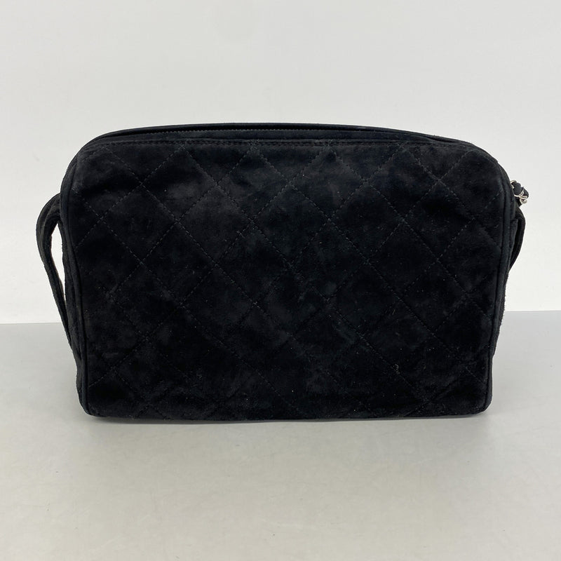 【6hd3871】シャネル ショルダーバッグ マトラッセ スウェード ブラック シルバー金具【中古】レディース
