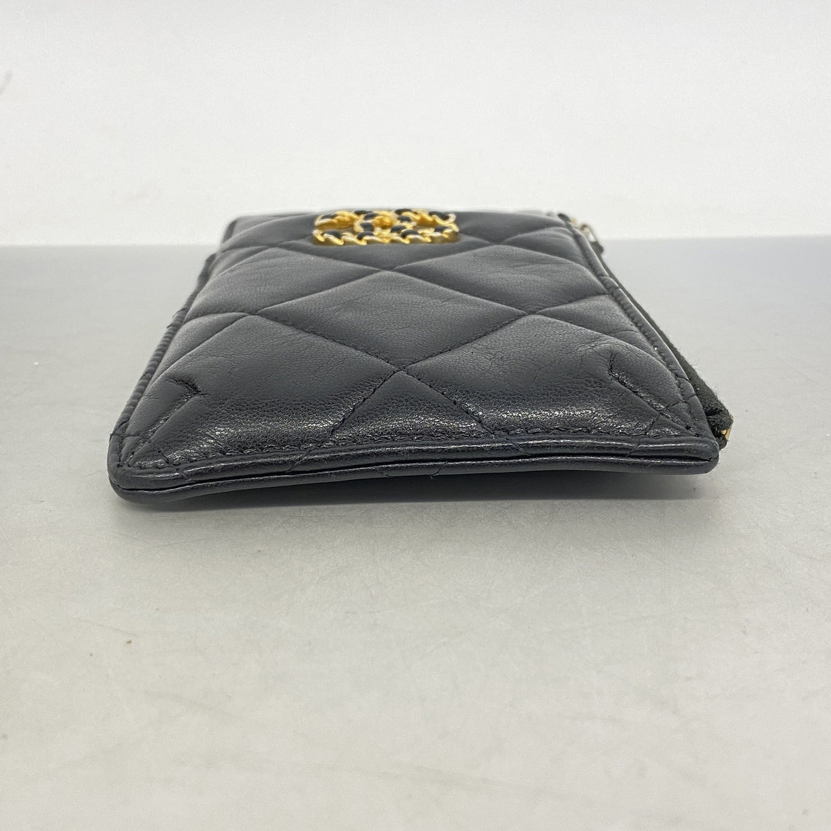 【6hd3872】シャネル 長財布 シャネル19 ラムスキン ブラック ゴールド金具【中古】レディース