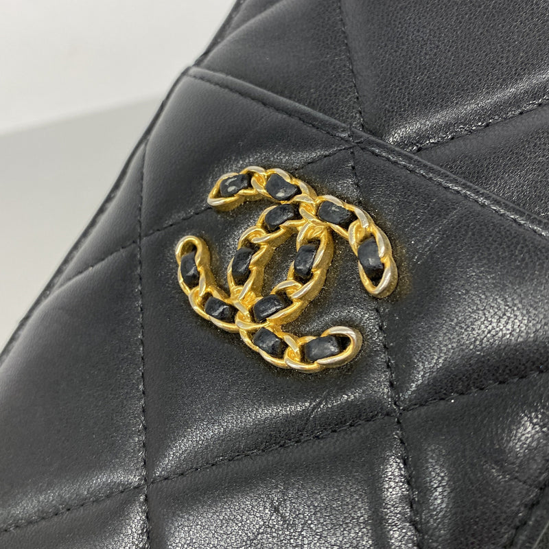 【6hd3872】シャネル 長財布 シャネル19 ラムスキン ブラック ゴールド金具【中古】レディース