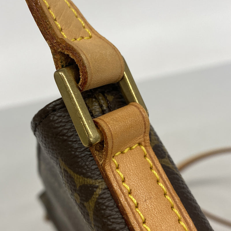 【6hd3907】ルイヴィトン ショルダーバッグ モノグラム トロター M51240 ブラウン【中古】レディース