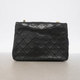 【6hd3974】シャネル ショルダーバッグ マトラッセ チェーンショルダー ラムスキン ブラック ゴールド金具【中古】レディース