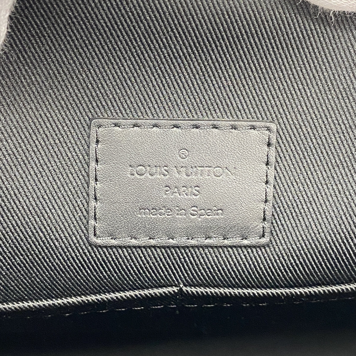 【6hd3986-k】ルイヴィトン ショルダーバッグ ダミエ・アンフィニ ディストリクトMM N41038 オニキス【中古】メンズ