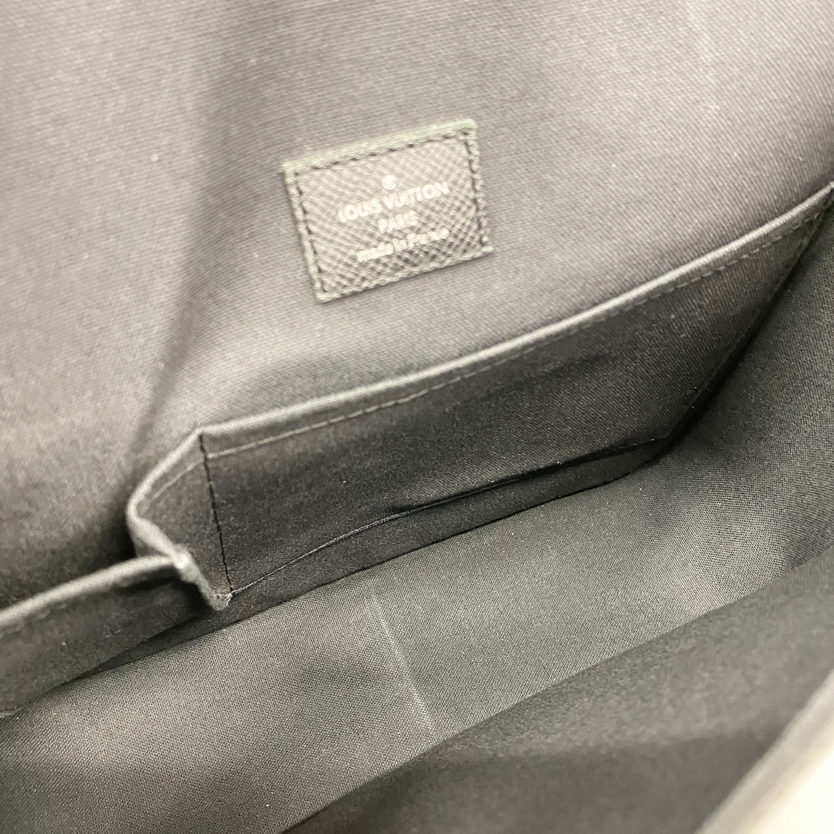 【6hd3997】ルイヴィトン ショルダーバッグ タイガ アンドレイ M32482 アルドワーズ【中古】メンズ