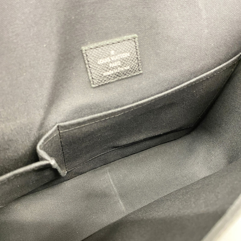 【6hd3997】ルイヴィトン ショルダーバッグ タイガ アンドレイ M32482 アルドワーズ【中古】メンズ